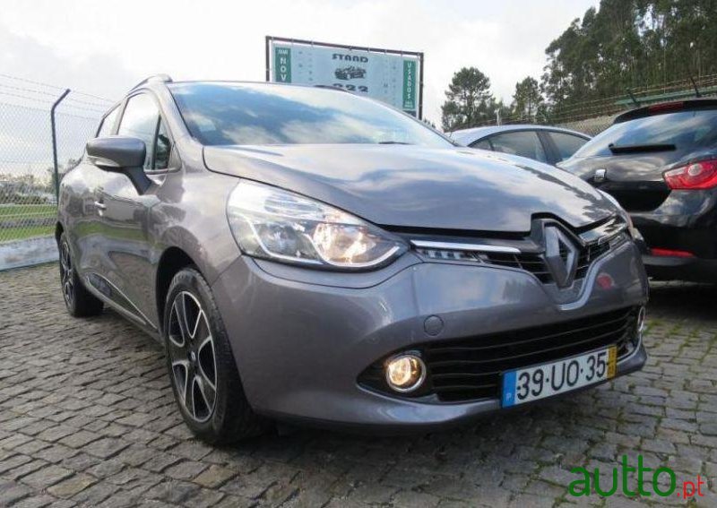 2015' Renault Clio Sport Tourer photo #4