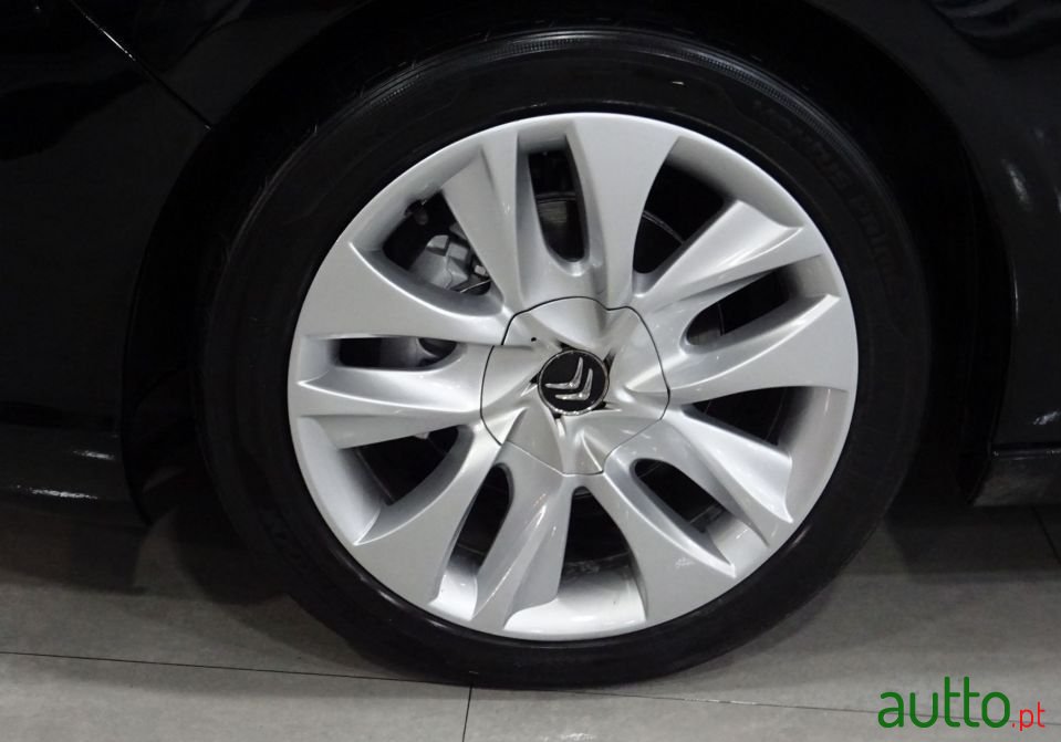 2013' Citroen C4 photo #4