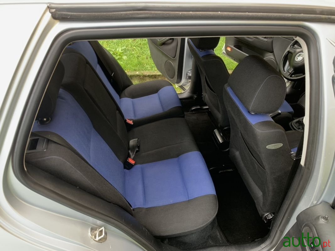 2000' Volkswagen Golf photo #5