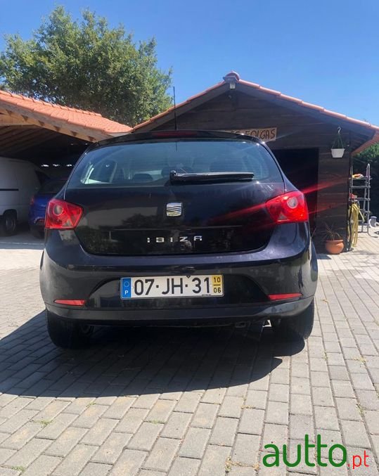 2010' SEAT Ibiza photo #3