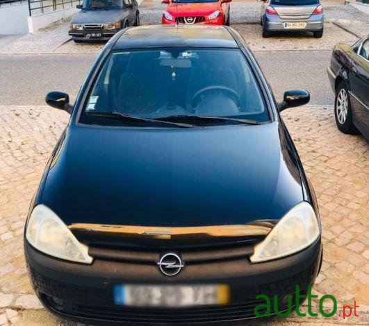 2002' Opel Corsa Confort photo #2