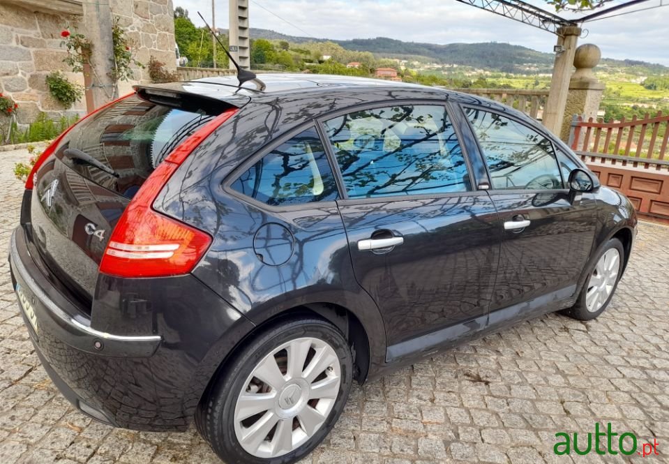 2007' Citroen C4 Exclusive photo #2