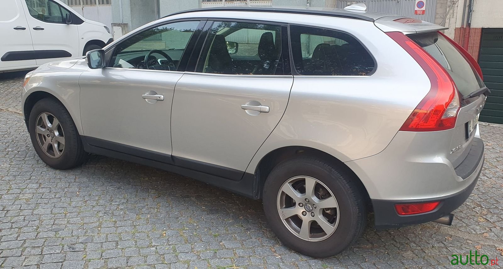 2011' Volvo Xc-60 photo #3