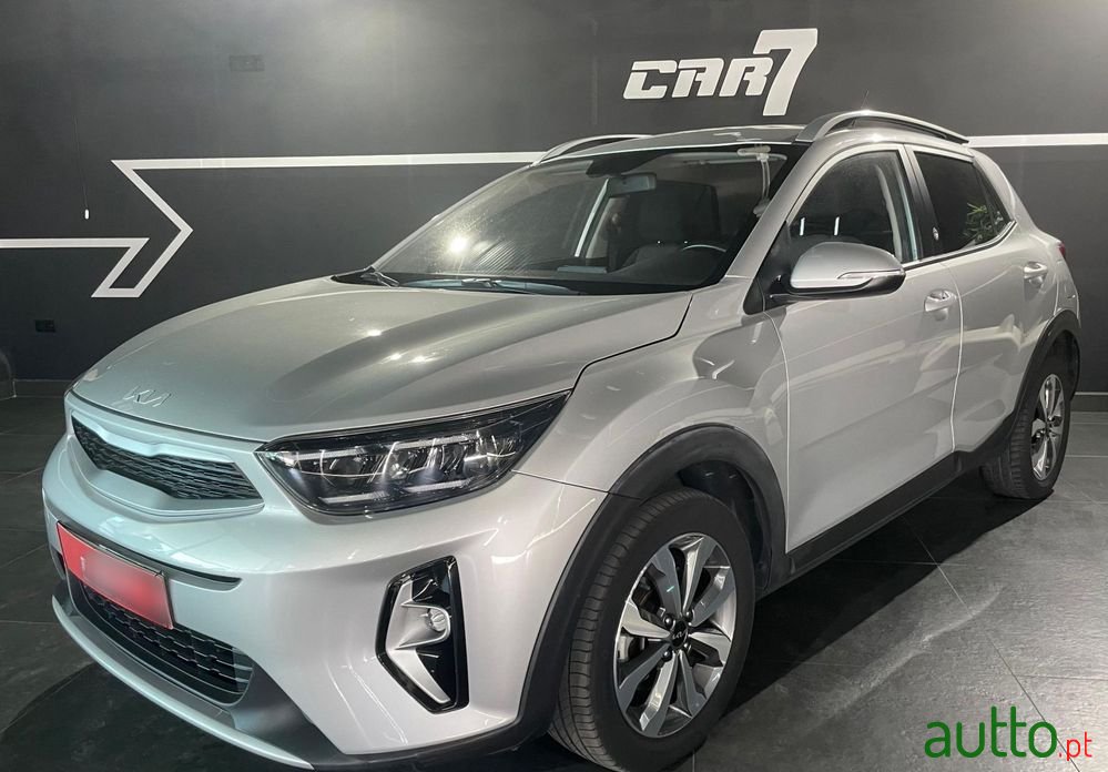 2022' Kia Stonic 1.0 T-Gdi Drive photo #3