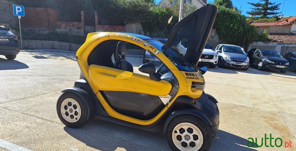 2017' Renault Twizy 80 Life Flex photo #1