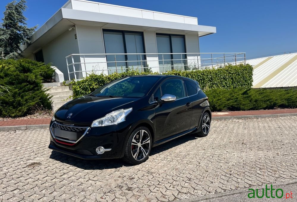 2013' Peugeot 208 Gti 200 Thp photo #3