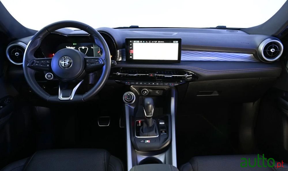 2024' Alfa Romeo Tonale photo #3