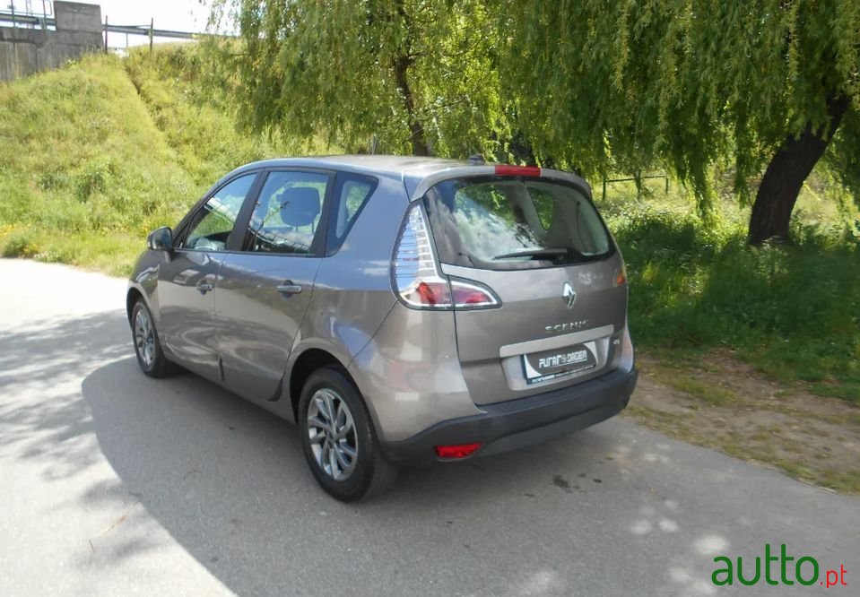 2016' Renault Scenic photo #5
