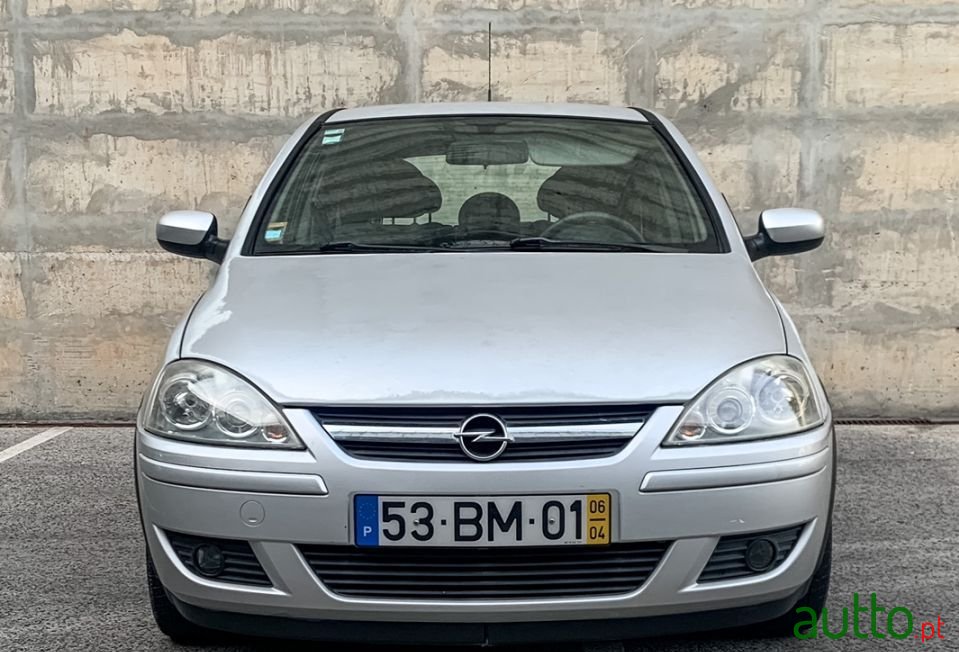 2006' Opel Corsa photo #2