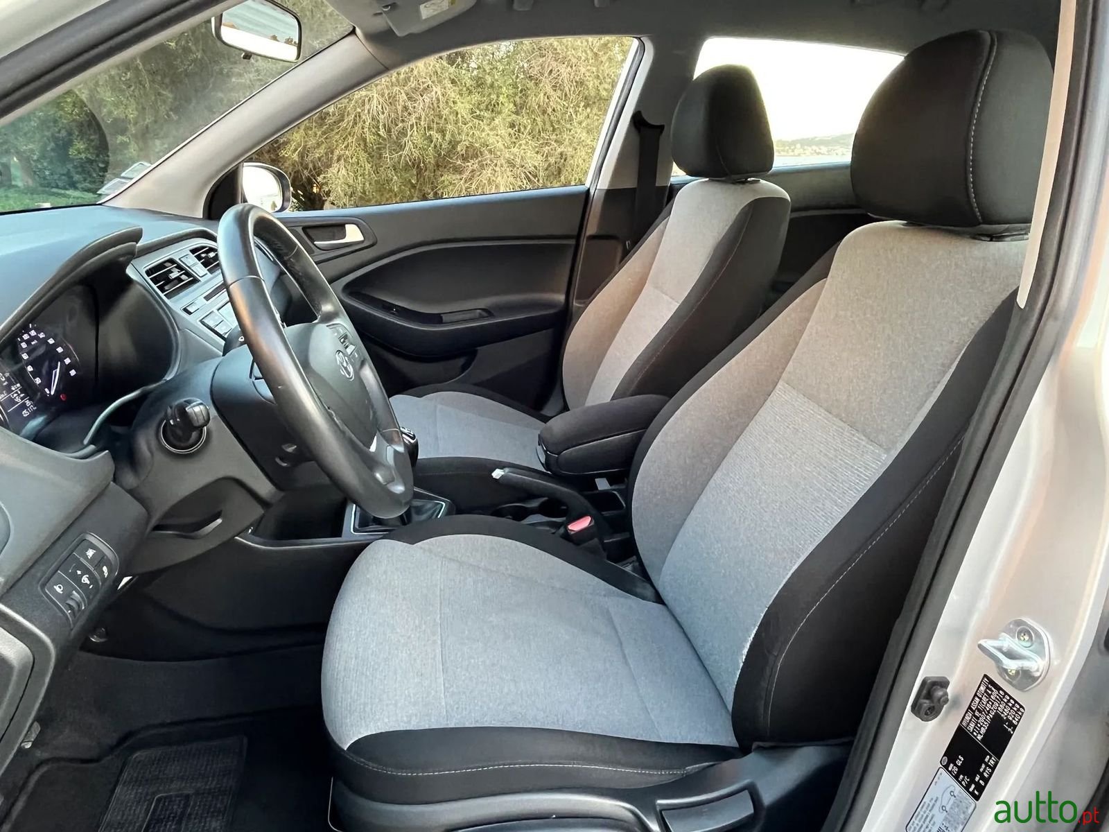 2015' Hyundai i20 photo #6