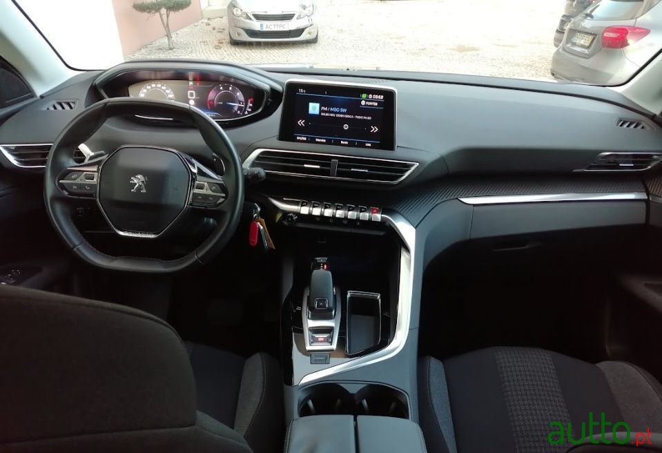 2018' Peugeot 3008 photo #4