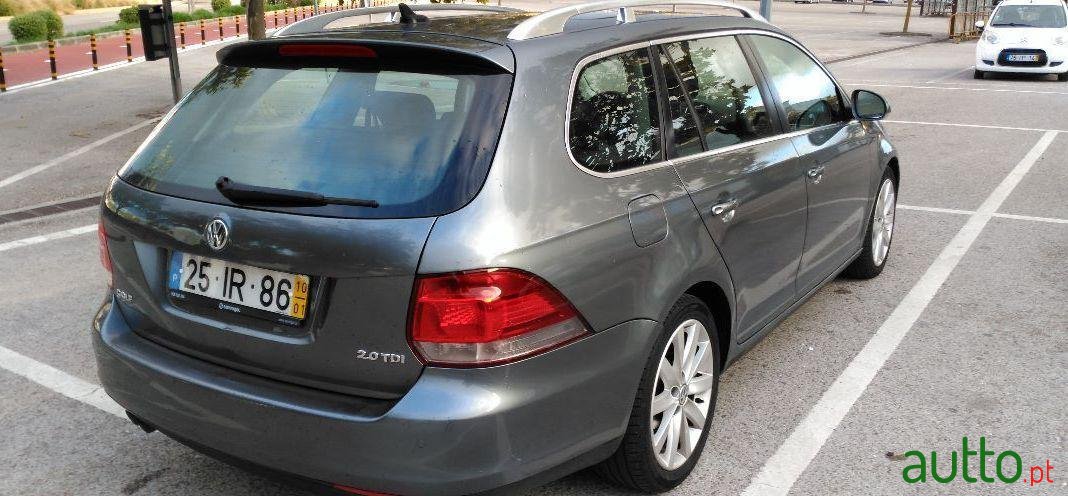 2010' Volkswagen Golf Variant photo #1