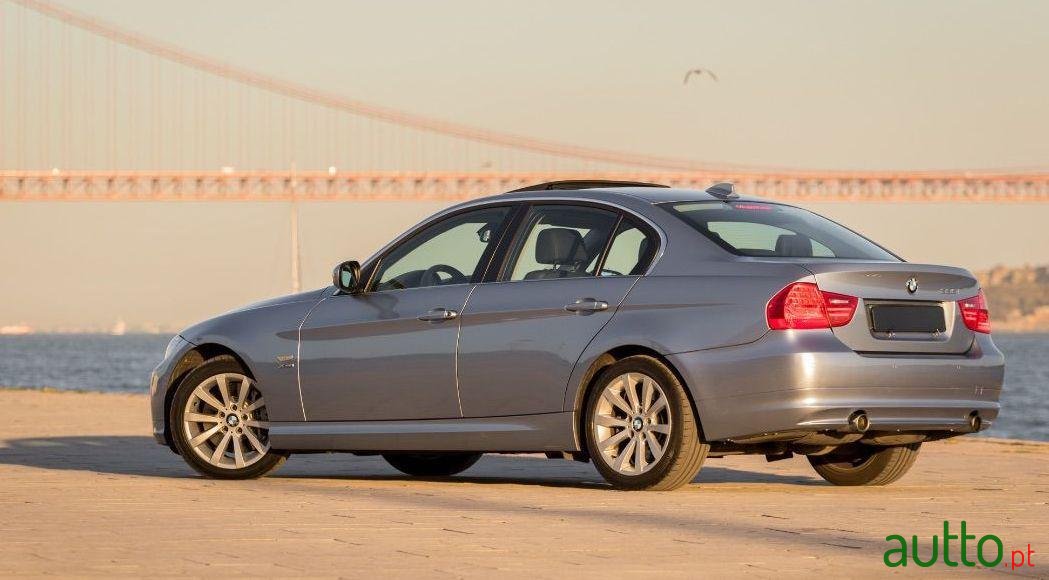 2008' BMW 335 Xi photo #2