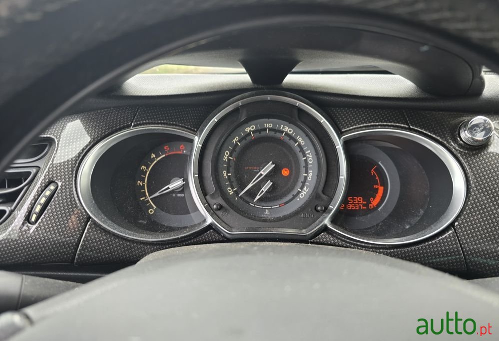 2010' Citroen DS3 photo #6