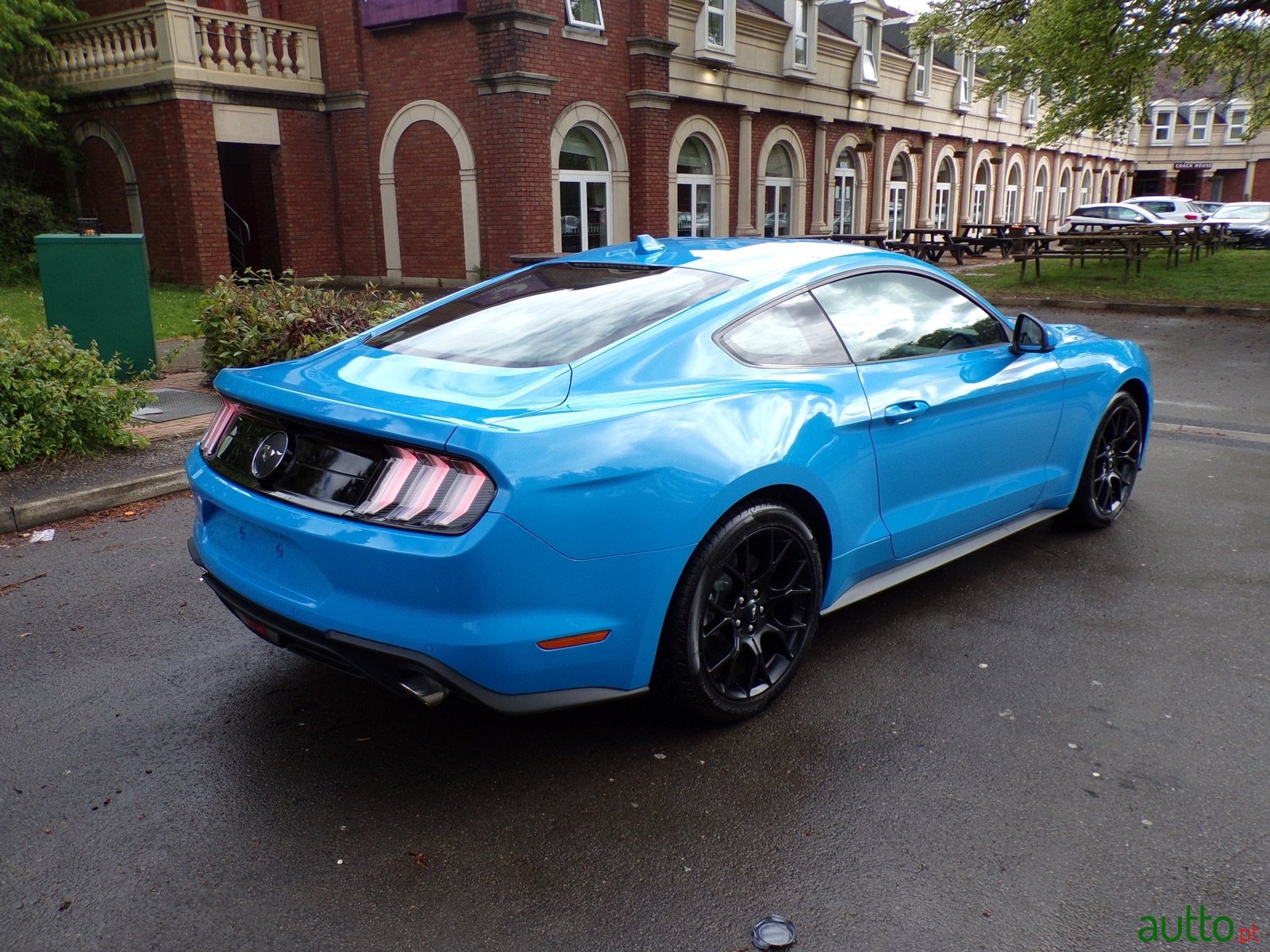2022' Ford Mustang photo #3