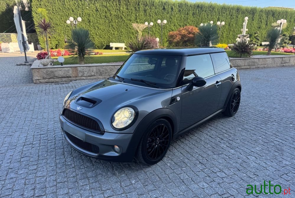 2008' MINI Coupé photo #2