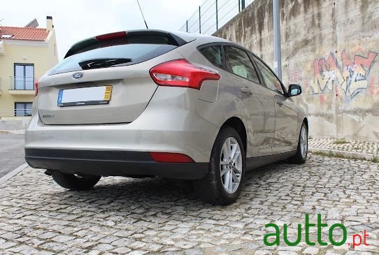 2016' Ford Focus photo #5