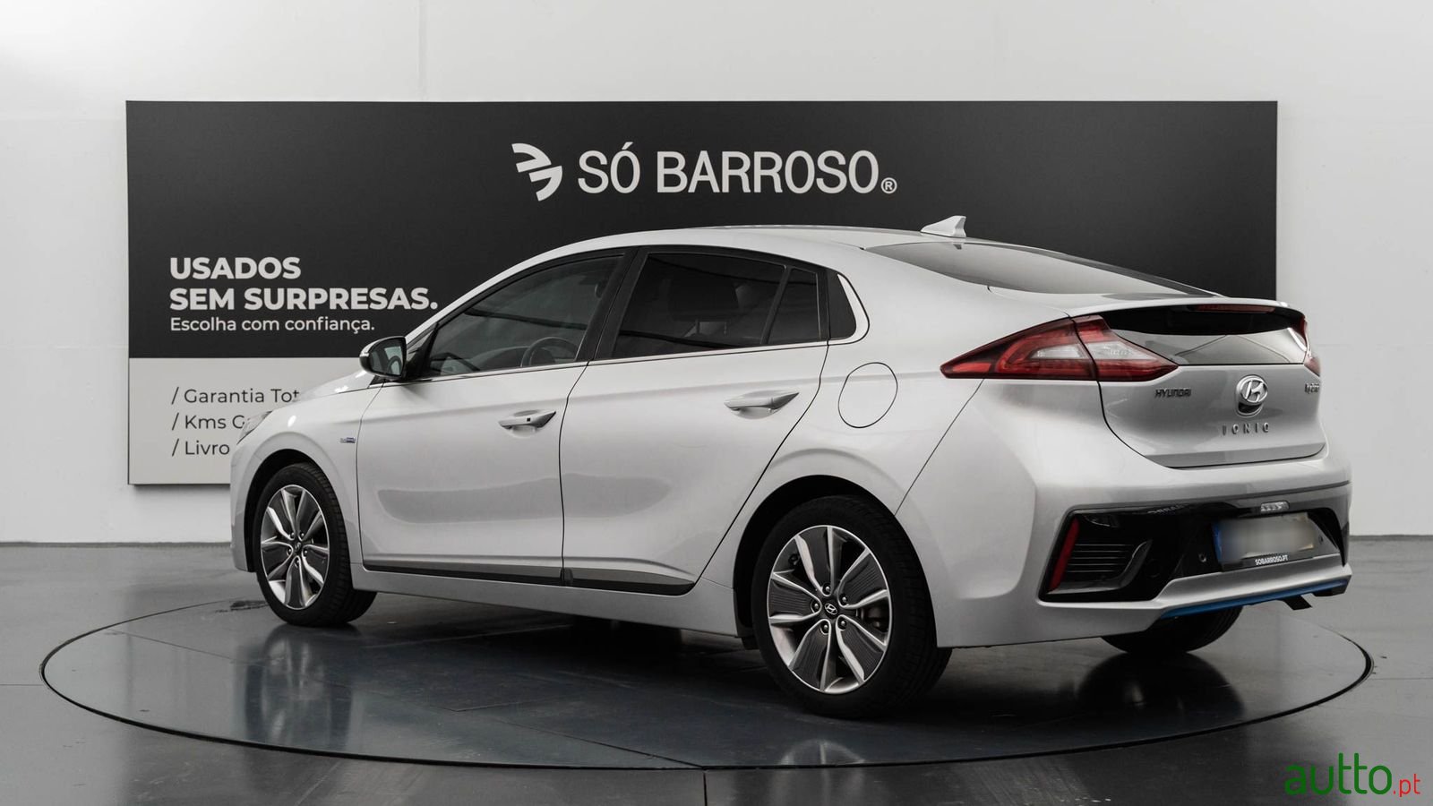 2019' Hyundai Ioniq photo #2