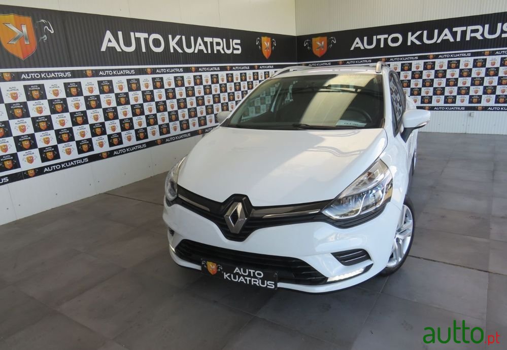 2018' Renault Clio Sport Tourer photo #4
