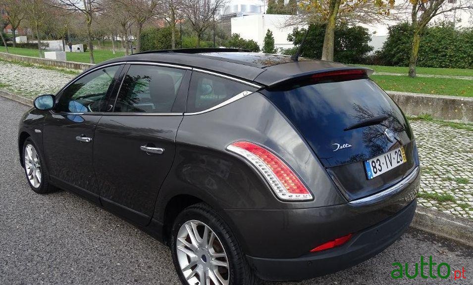 2010' Lancia Delta photo #5