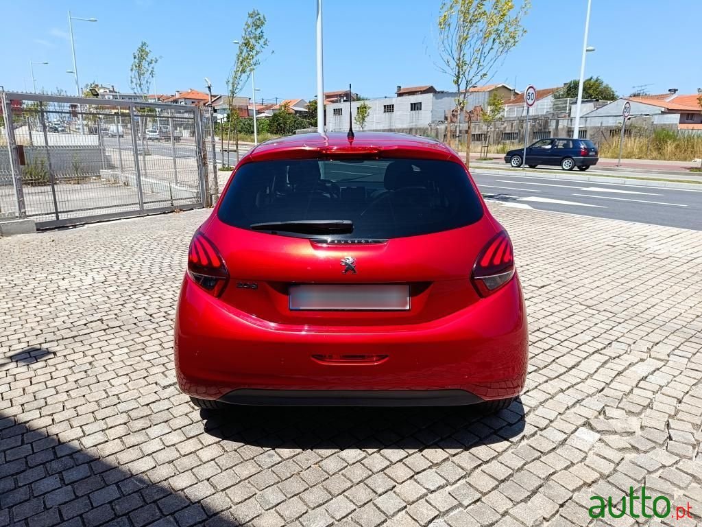 2018' Peugeot 208 photo #5
