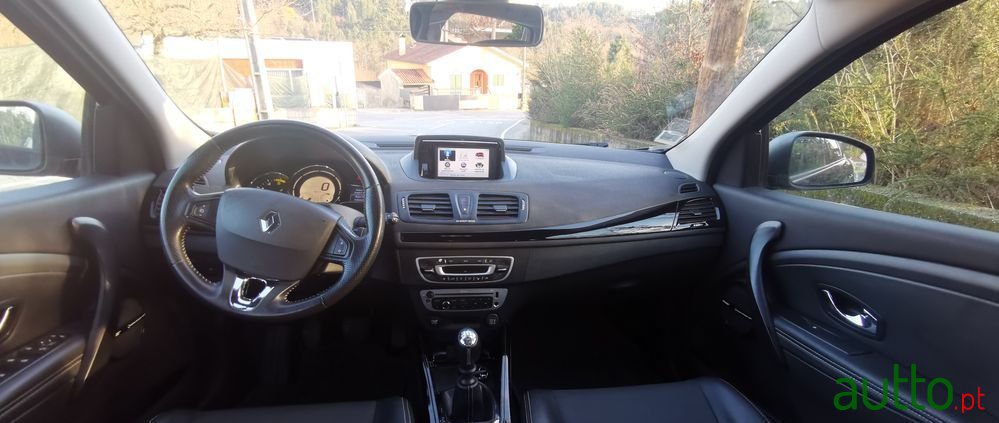 2013' Renault Megane Sport Tourer photo #4