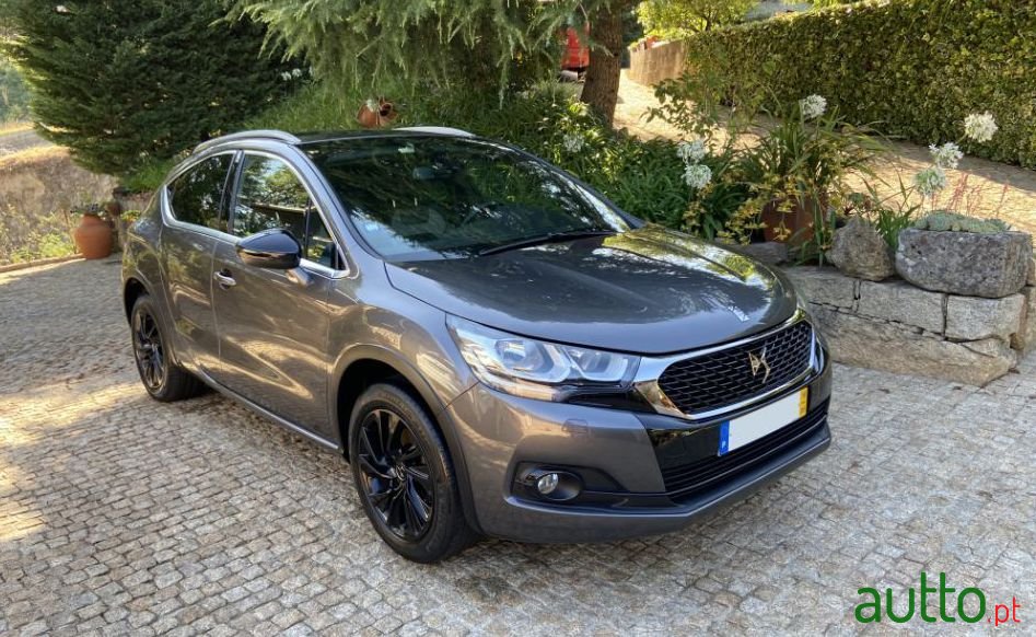 2016' DS Automobiles Ds4 Crossback photo #3