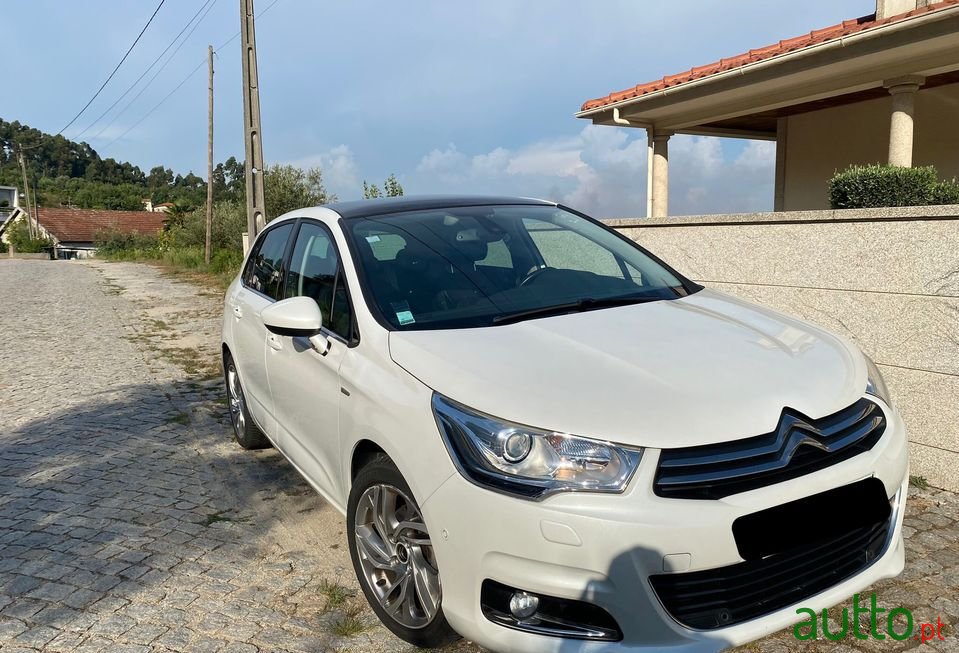 2013' Citroen C4 photo #1