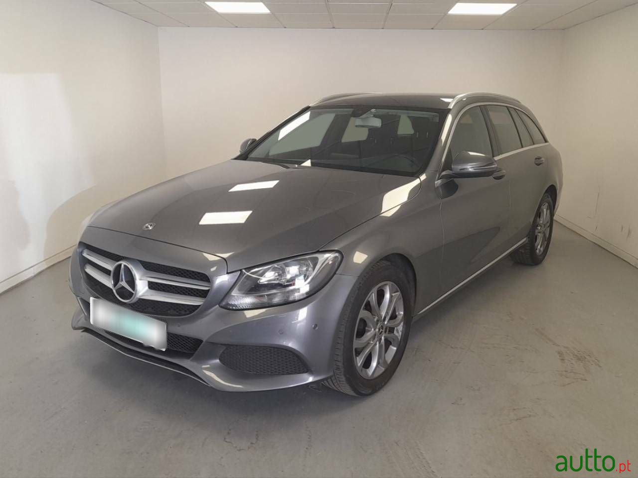 2017' Mercedes-Benz C-200 photo #1