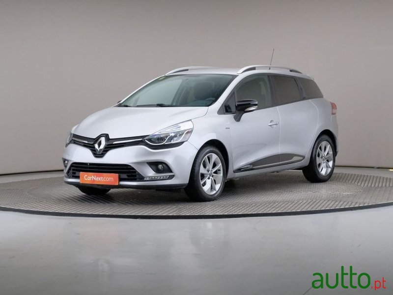 2017' Renault Clio Sport Tourer photo #1