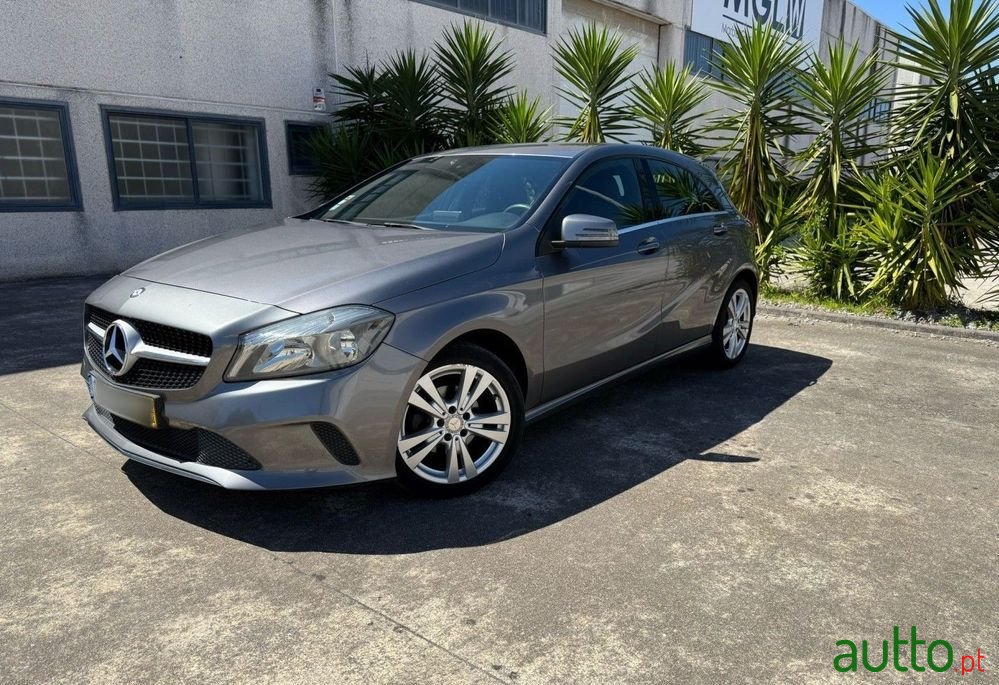 2016' Mercedes-Benz Classe A photo #1