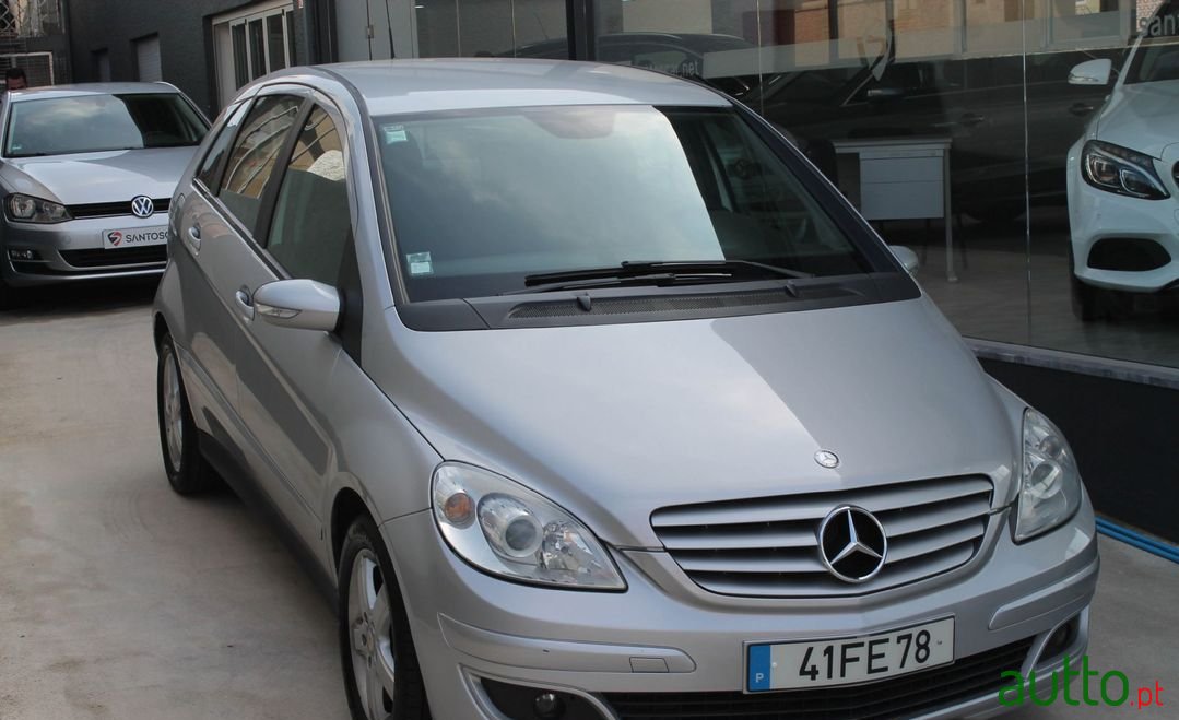 2008' Mercedes-Benz B-180 photo #5