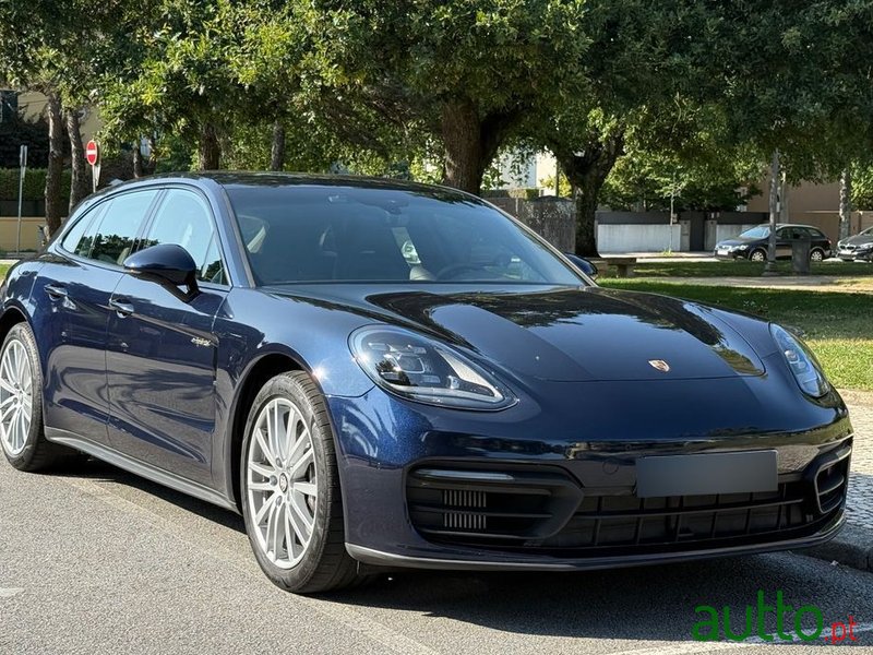 2021' Porsche Panamera Sport Turismo photo #1