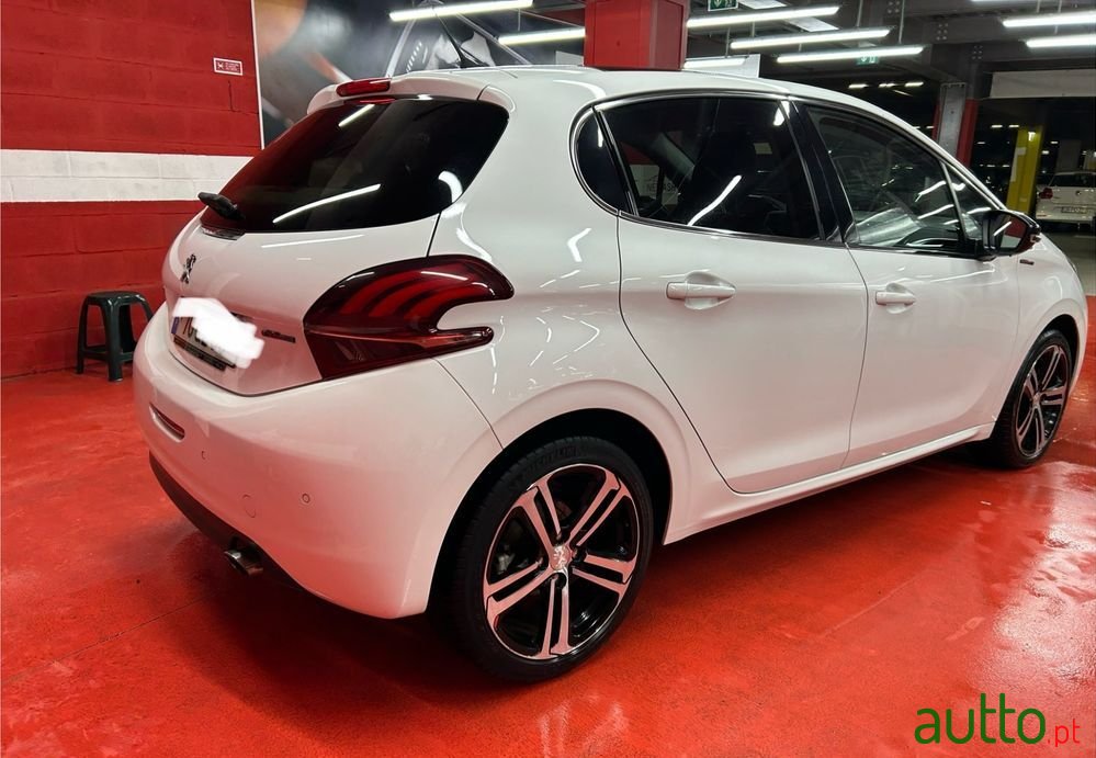 2015' Peugeot 208 Gt Line photo #3