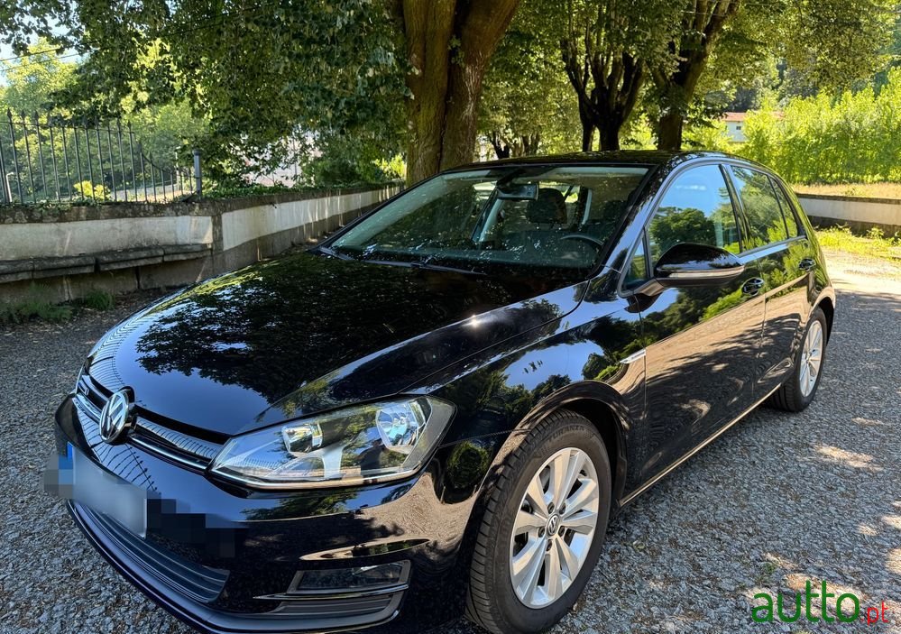 2015' Volkswagen Golf photo #1