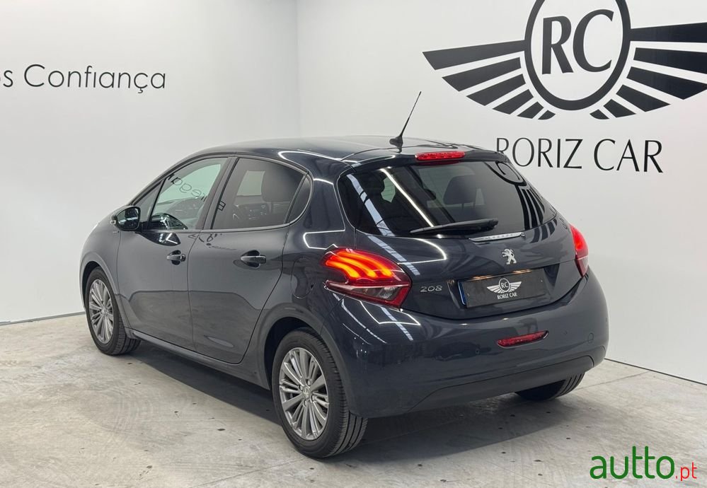 2019' Peugeot 208 photo #6