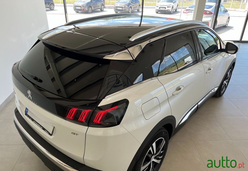 2022' Peugeot 3008 photo #4