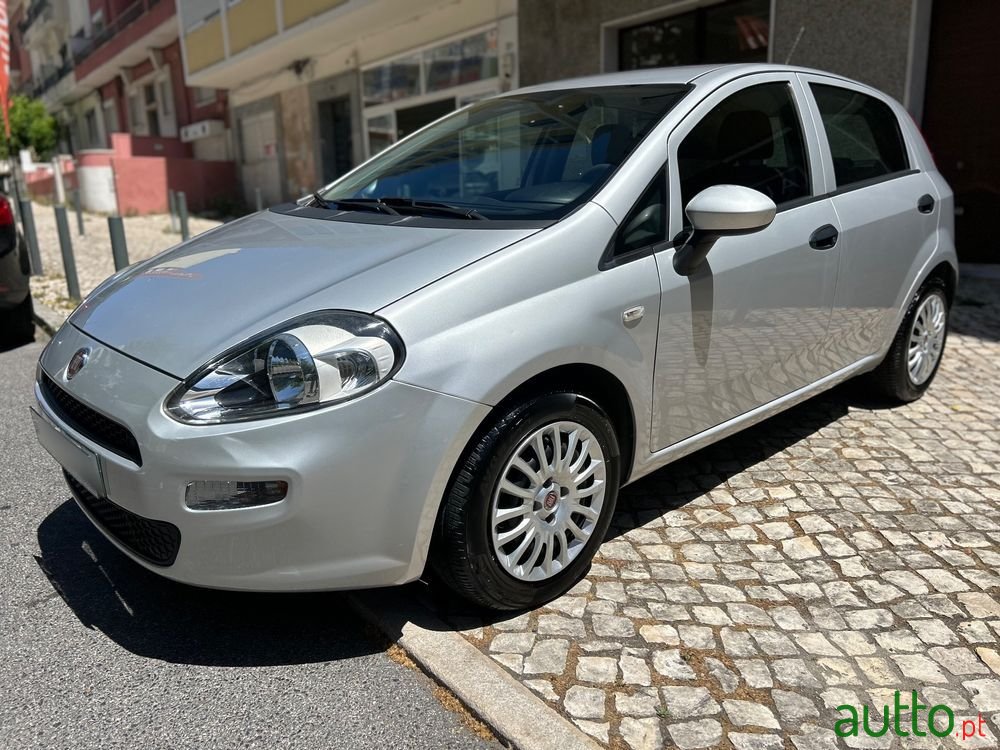 2016' Fiat Punto photo #1