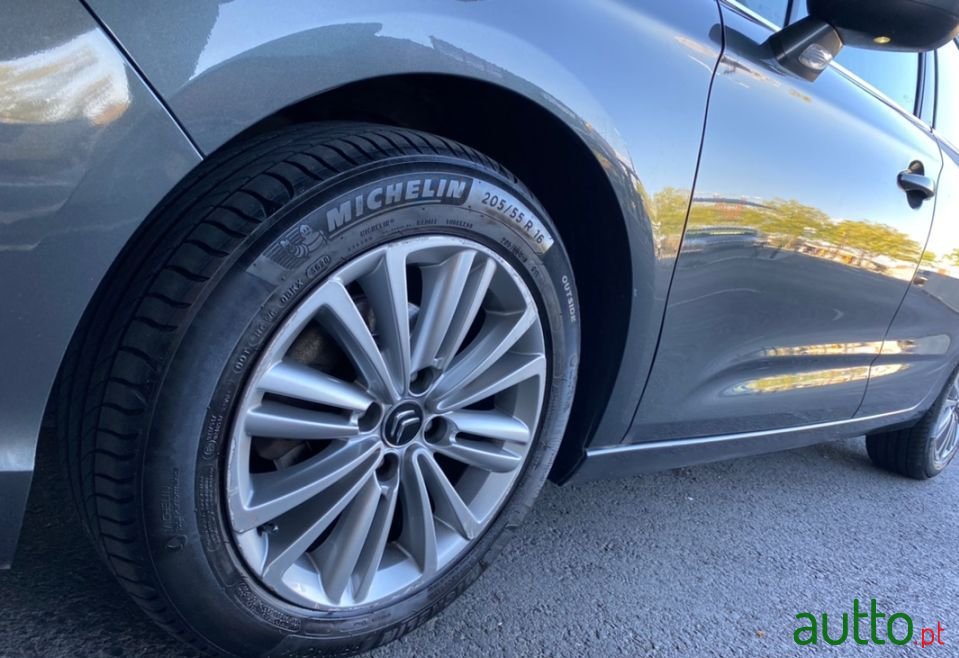 2013' Citroen C4 photo #4