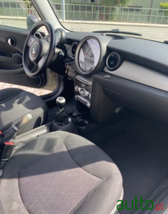 2008' MINI Cooper photo #4