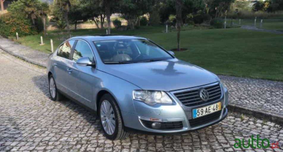 2005' Volkswagen Passat 2.0 Tdi Highline photo #2