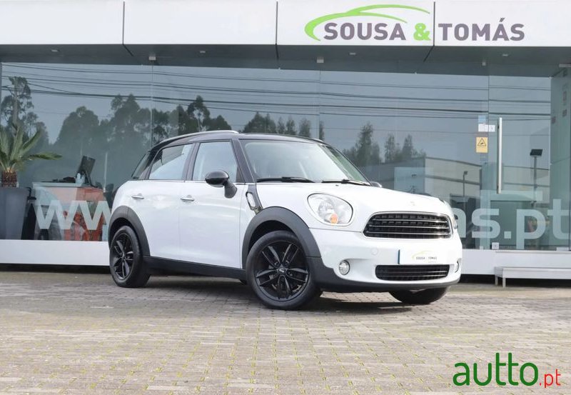 2012' MINI Countryman Cooper D photo #1