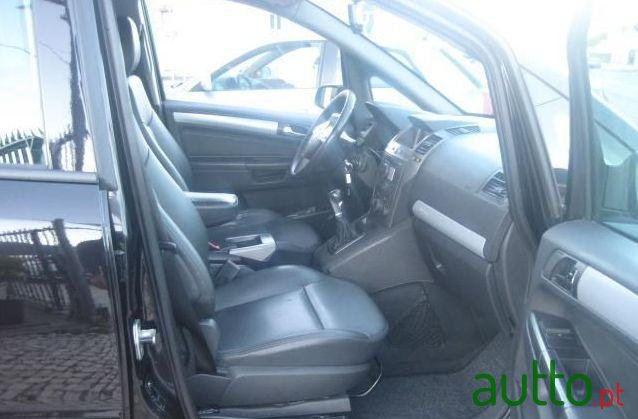 2006' Opel Zafira 1.9 Cdti Enjoy photo #2