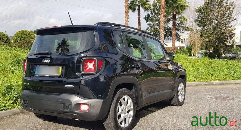 2015' Jeep Renegade photo #4