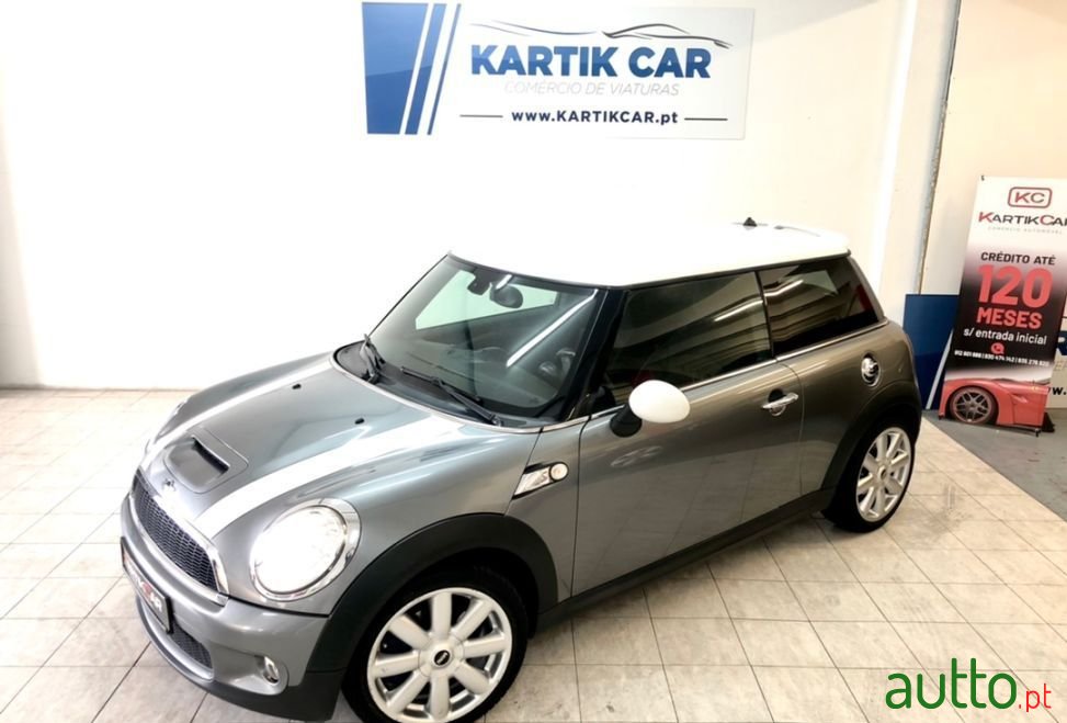 2009' MINI Cooper photo #2