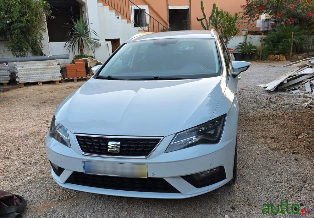 2017' SEAT Leon St photo #4