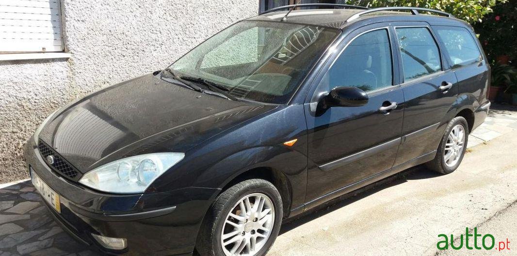 2002' Ford Focus Sw photo #3