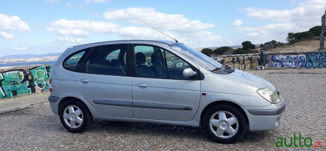 2003' Renault Scenic Dci photo #1