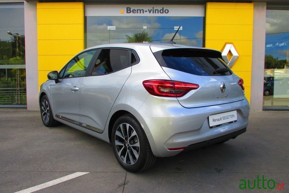 2021' Renault Clio photo #5