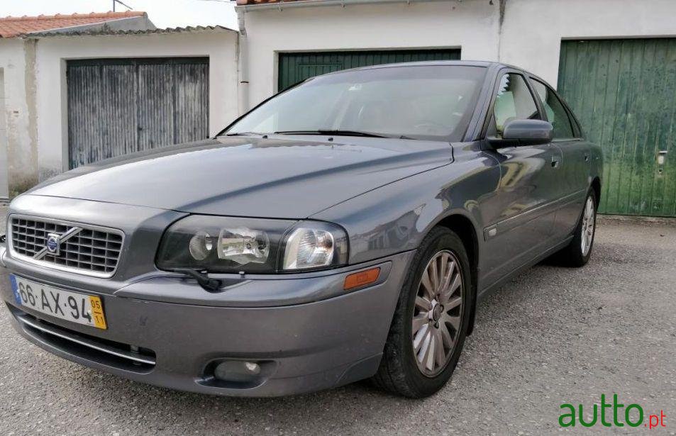 2005' Volvo S80 D5 photo #3